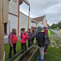 Expedice do Holašovic (4.B)