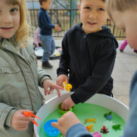 Lekce smyslového hraní ve třídě Krtečků a Sluníček