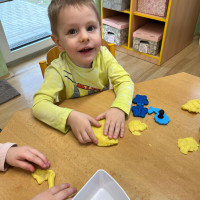 Lekce smyslového hraní ve třídě Krtečků a Sluníček