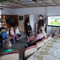 Návštěva myslivny Sluníčka a Včelky